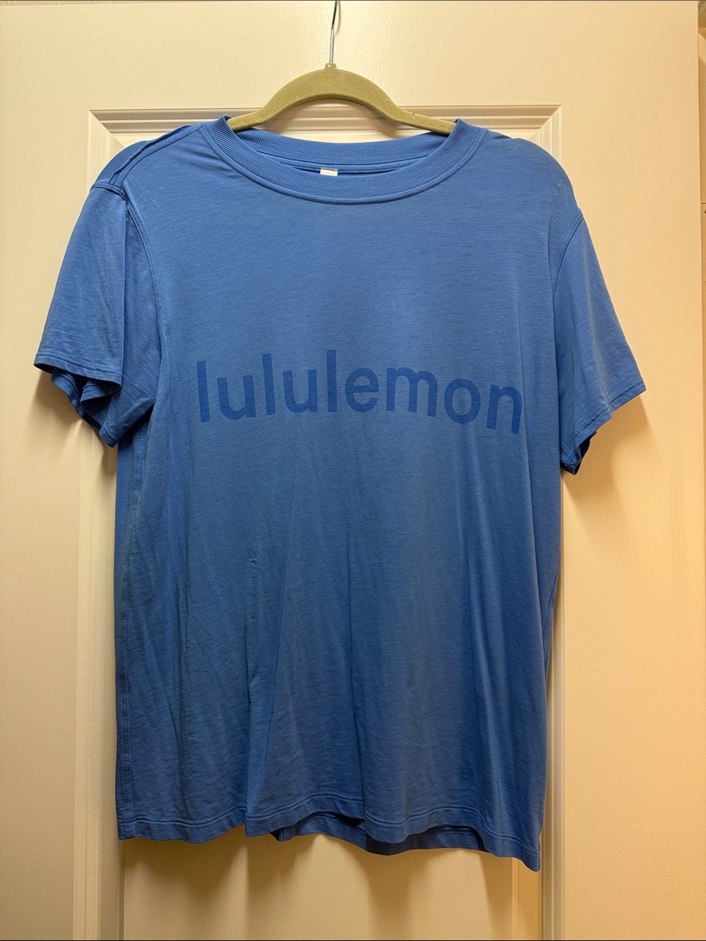 lululemon athletica Blue Graphic Short Sleeve Tee